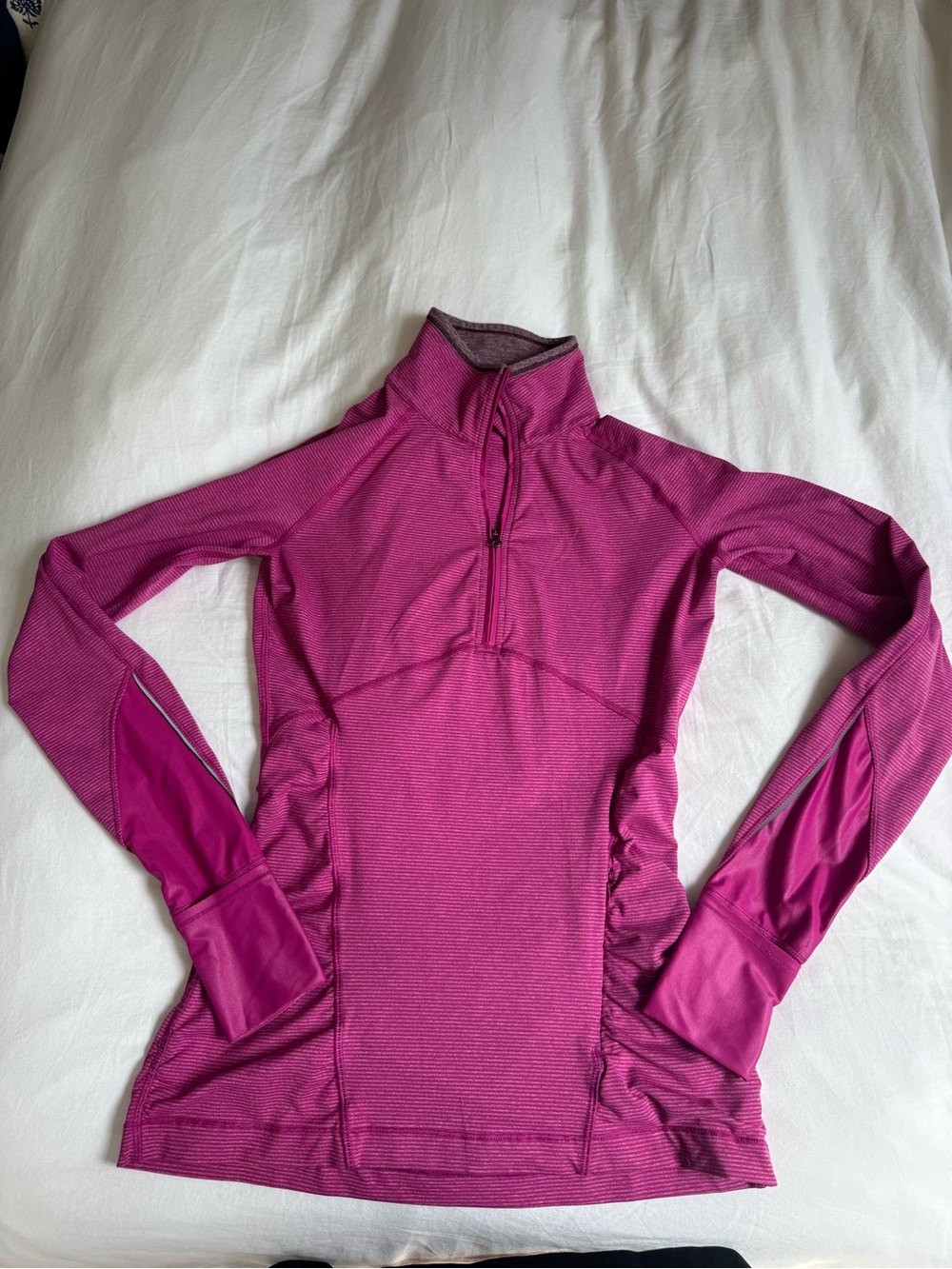 Lululemon Kriss Cross 1/2 Zip (size 6)